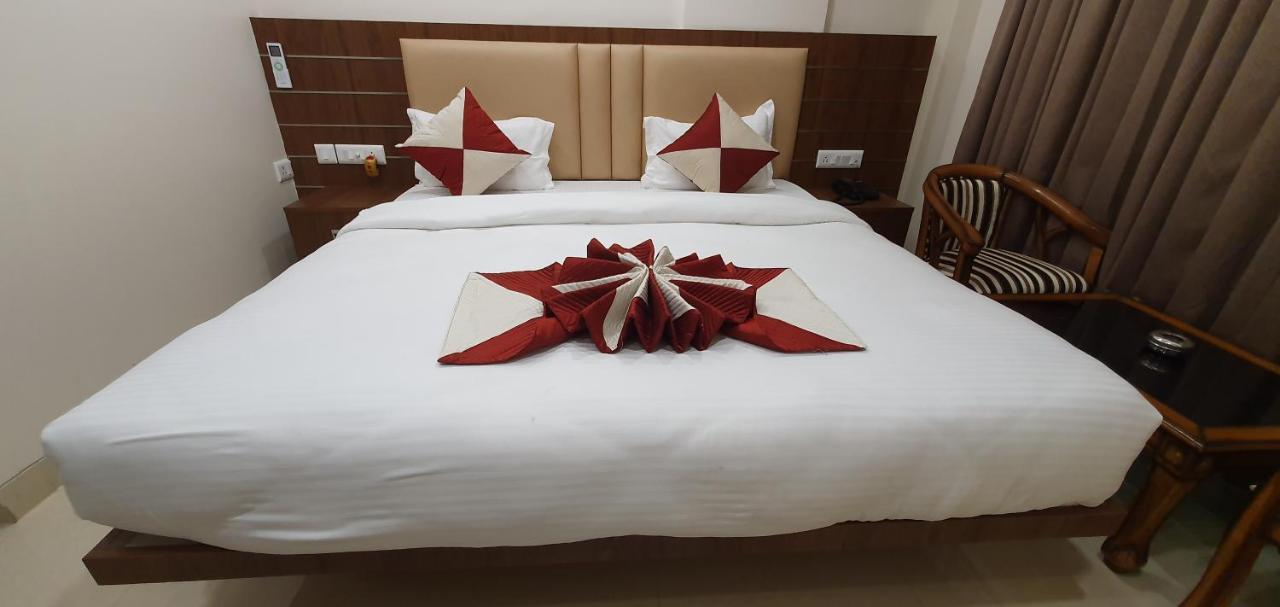 Mk Grand Hotel *